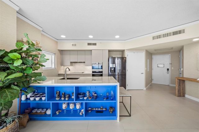 18001 Collins Avenue 2209, Sunny Isles Beach, FL 33160