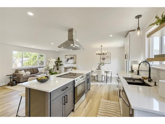 11622 W 71st Ave, Arvada, CO 80004