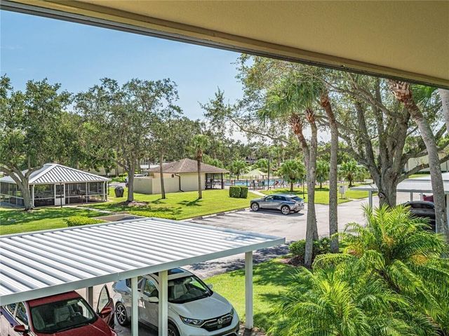 28 Plantation Drive 202, Vero Beach, FL 32966