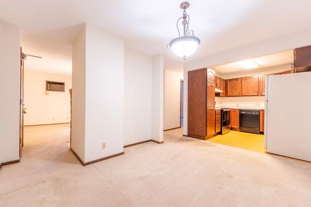 350 Shelard Parkway 206, Saint Louis Park, MN 55426