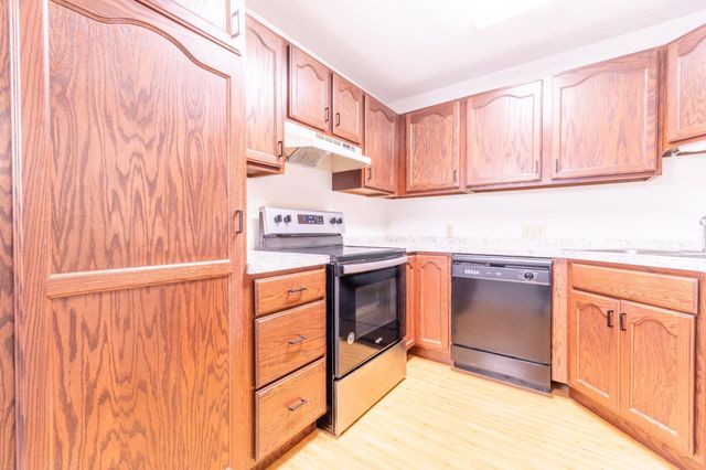 350 Shelard Parkway 206, Saint Louis Park, MN 55426