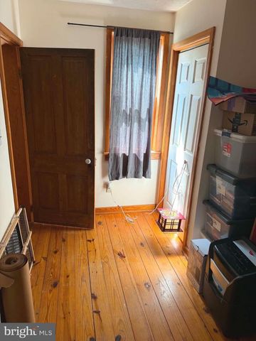 295 GREENWOODS DR, Berkeley Springs, WV 25411