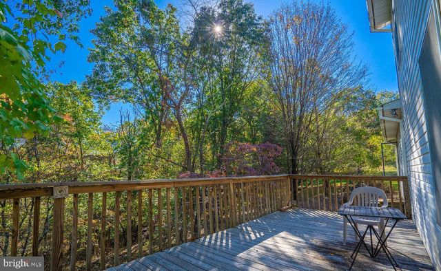 295 GREENWOODS DR, Berkeley Springs, WV 25411