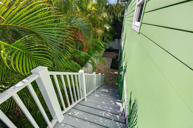 205 162ND AVENUE, Redington Beach, FL 33708