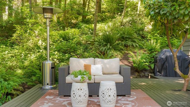 4657 Island Avenue NE, Bainbridge Island, WA 98110