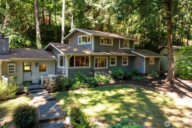 4657 Island Avenue NE, Bainbridge Island, WA 98110