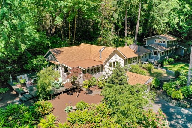 4657 Island Avenue NE, Bainbridge Island, WA 98110
