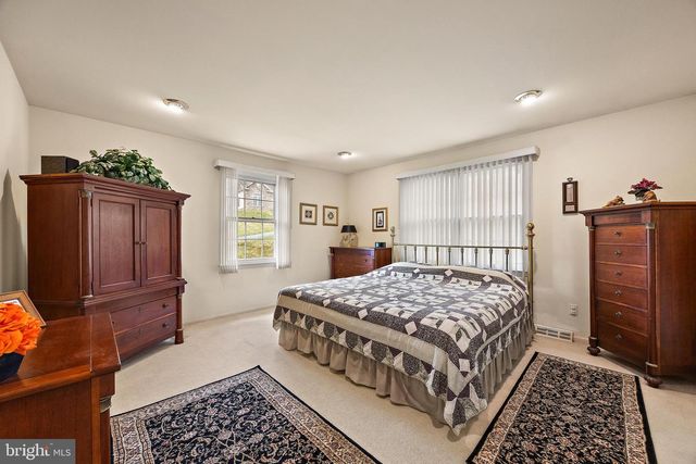 509 HOLLY KNOLL RD, Hockessin, DE 19707