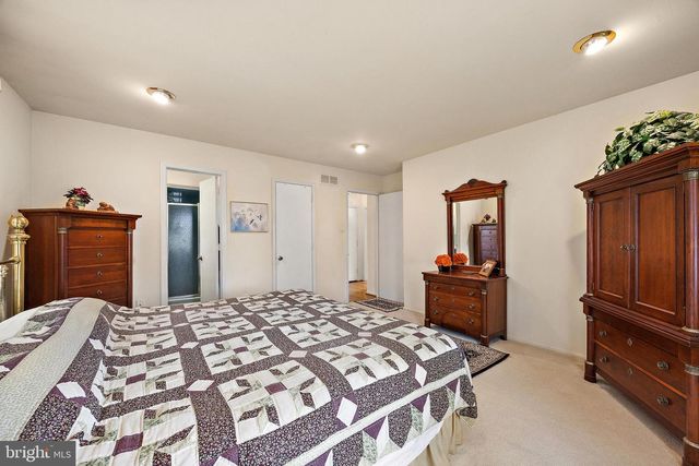 509 HOLLY KNOLL RD, Hockessin, DE 19707