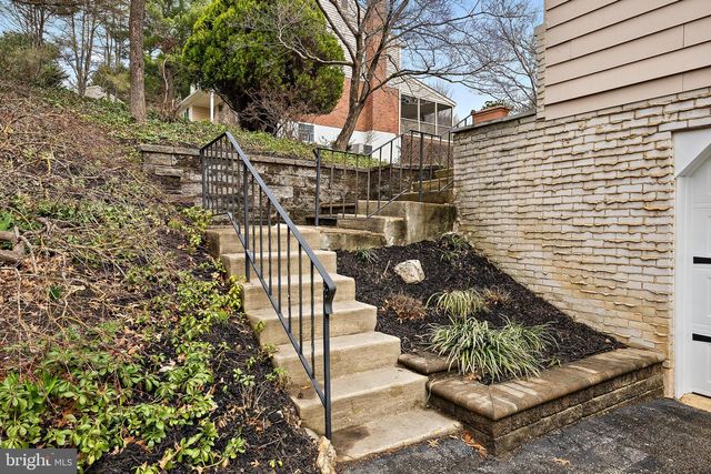 509 HOLLY KNOLL RD, Hockessin, DE 19707