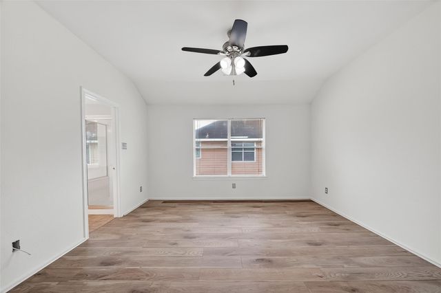 16623 Newglen Lane, Houston, TX 77084