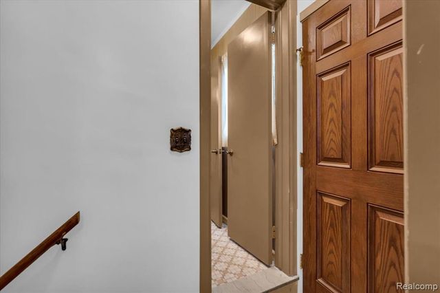 25615 Tireman Street, Dearborn Heights, MI 48127