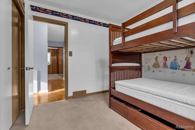 25615 Tireman Street, Dearborn Heights, MI 48127