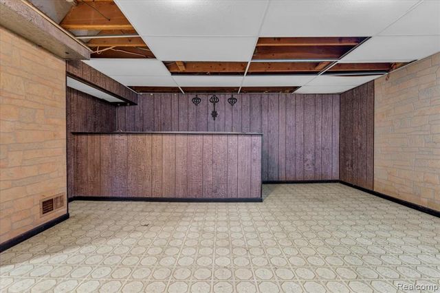 25615 Tireman Street, Dearborn Heights, MI 48127