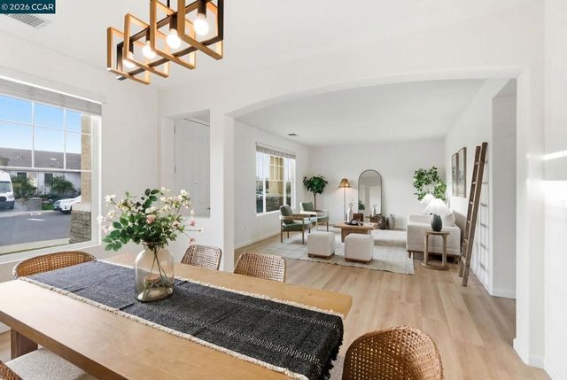 1871 1871 Ventura Dr, Pittsburg, CA 94565