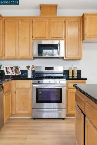 1871 1871 Ventura Dr, Pittsburg, CA 94565