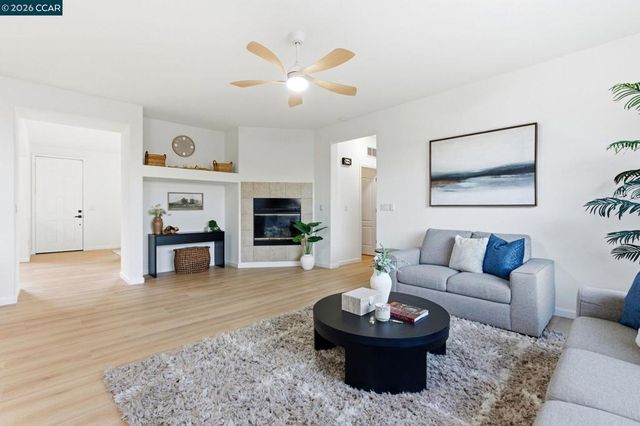 1871 1871 Ventura Dr, Pittsburg, CA 94565