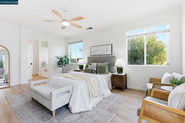 1871 1871 Ventura Dr, Pittsburg, CA 94565