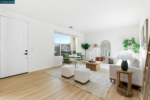 1871 1871 Ventura Dr, Pittsburg, CA 94565