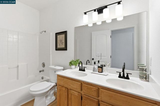 1871 1871 Ventura Dr, Pittsburg, CA 94565