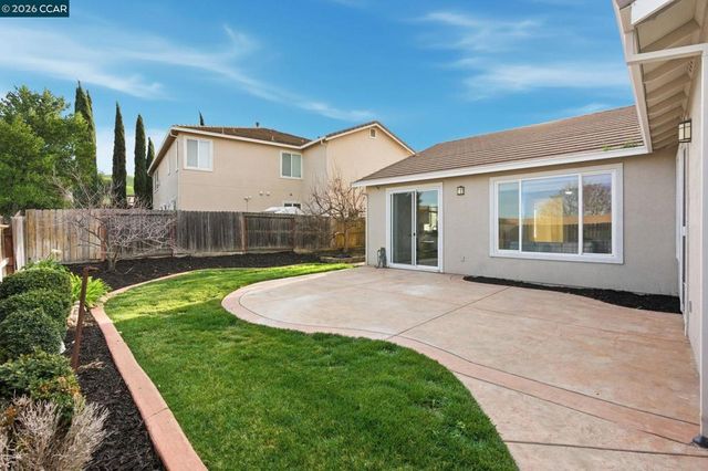1871 1871 Ventura Dr, Pittsburg, CA 94565