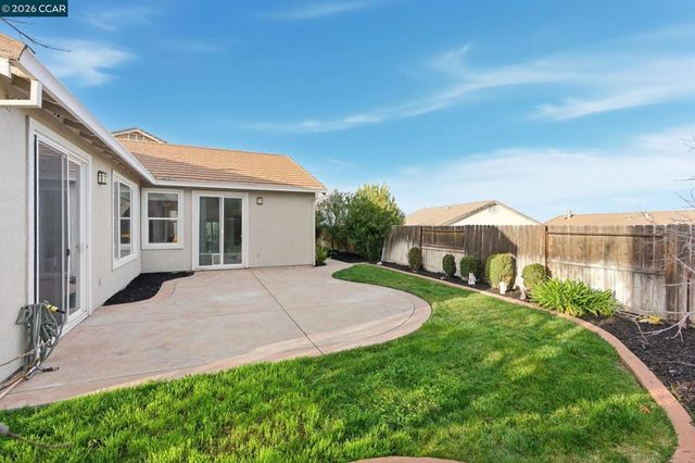 1871 1871 Ventura Dr, Pittsburg, CA 94565