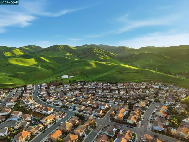 1871 1871 Ventura Dr, Pittsburg, CA 94565