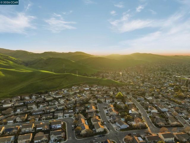 1871 1871 Ventura Dr, Pittsburg, CA 94565