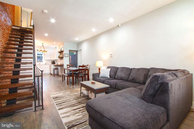 1348 S DOVER ST, Philadelphia, PA 19146