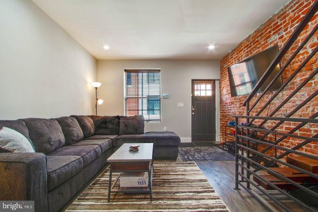 1348 S DOVER ST, Philadelphia, PA 19146