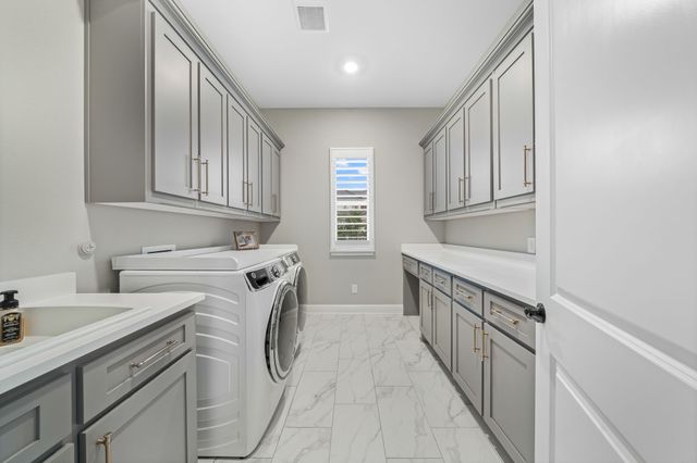 5401 Barry Boulevard, Flower Mound, TX 75022