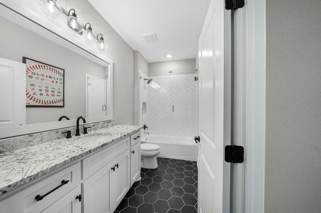 5401 Barry Boulevard, Flower Mound, TX 75022