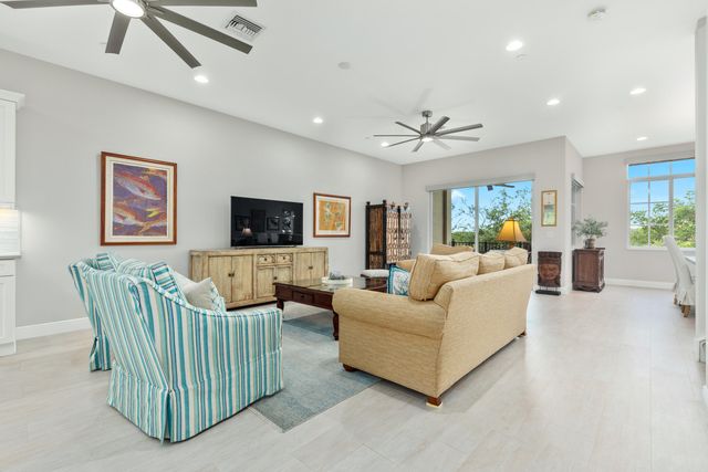 144 Tierra Lane 10, Jupiter, FL 33477