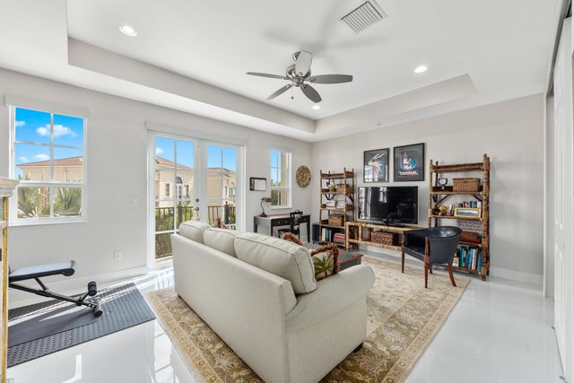 144 Tierra Lane 10, Jupiter, FL 33477