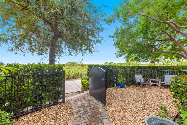 144 Tierra Lane 10, Jupiter, FL 33477