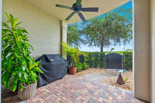 144 Tierra Lane 10, Jupiter, FL 33477