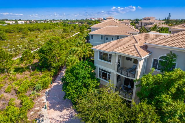 144 Tierra Lane 10, Jupiter, FL 33477