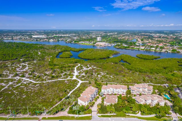 144 Tierra Lane 10, Jupiter, FL 33477