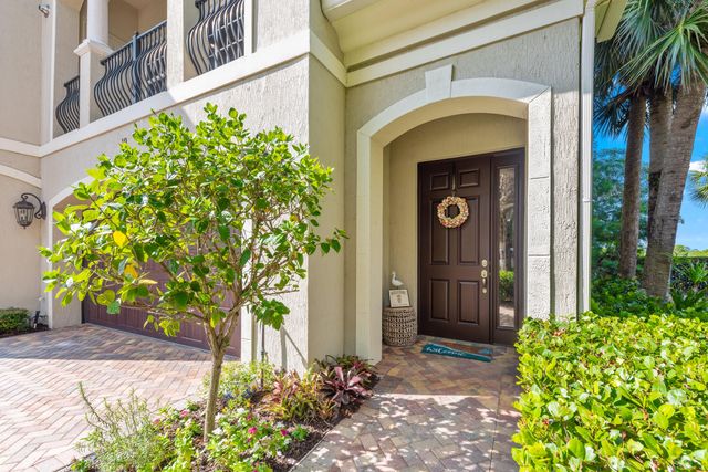 144 Tierra Lane 10, Jupiter, FL 33477