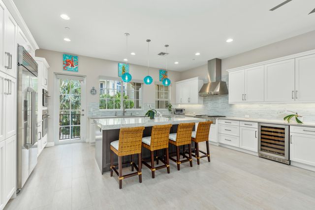 144 Tierra Lane 10, Jupiter, FL 33477