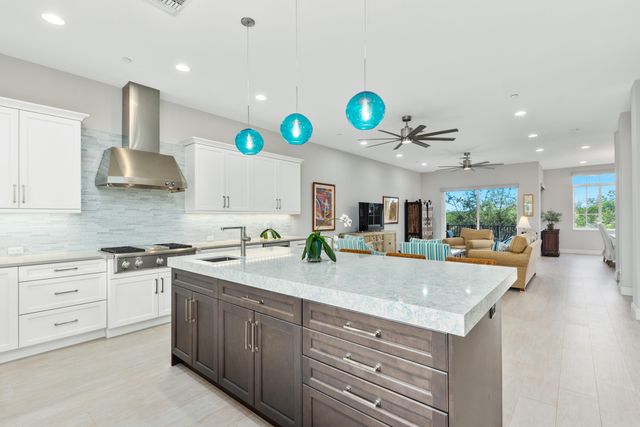 144 Tierra Lane 10, Jupiter, FL 33477