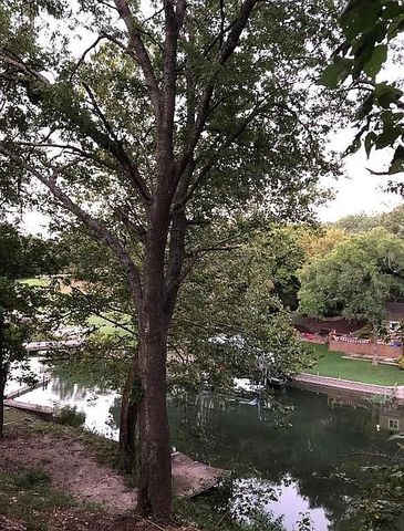 270 Butcher Point, Gainesville, TX 76240