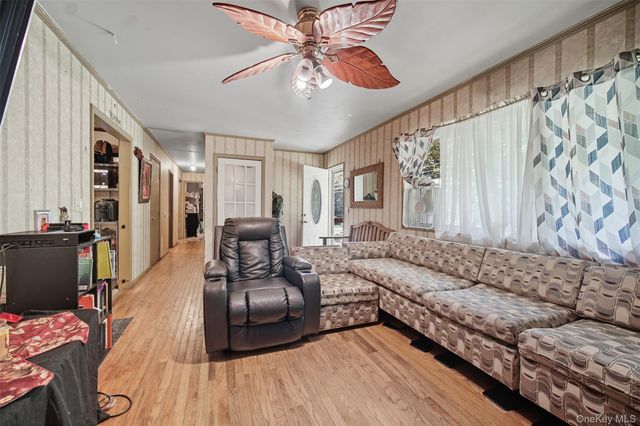 30 Fords Lane, Southampton, NY 11968