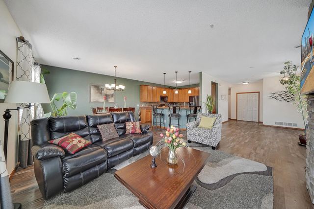 4926 Bisset Lane 7506, Inver Grove Heights, MN 55076