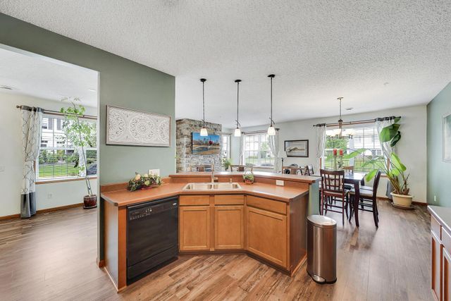 4926 Bisset Lane 7506, Inver Grove Heights, MN 55076