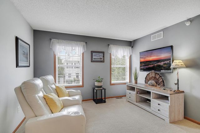 4926 Bisset Lane 7506, Inver Grove Heights, MN 55076