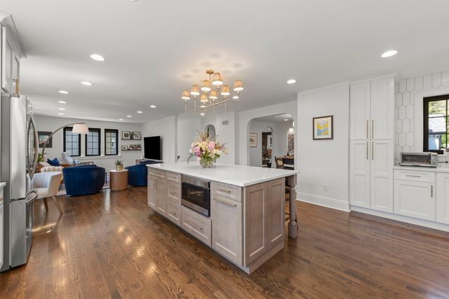 639 N Park Boulevard, Glen Ellyn, IL 60137