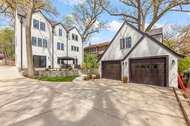 639 N Park Boulevard, Glen Ellyn, IL 60137