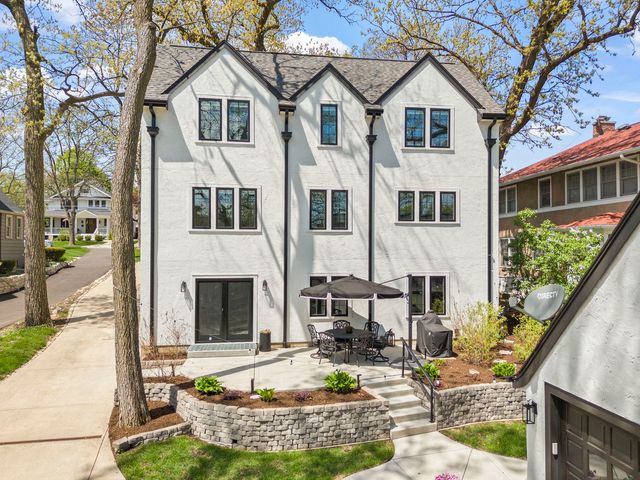639 N Park Boulevard, Glen Ellyn, IL 60137