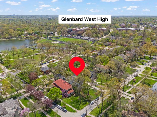 639 N Park Boulevard, Glen Ellyn, IL 60137